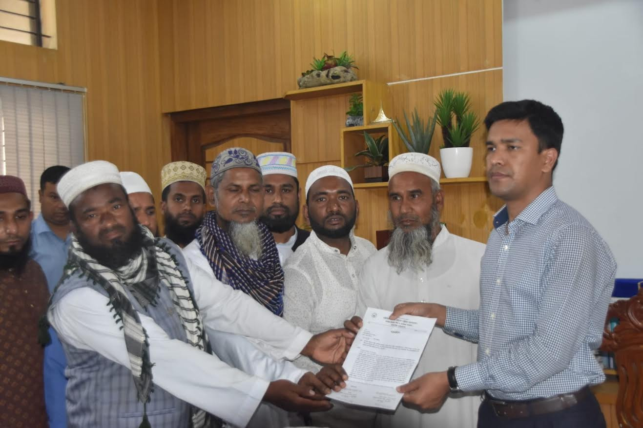 রংপুরে মউশিক শিক্ষক কল্যাণ পরিষদ বাংলাদেশের মানববন্ধন ও স্মারকলিপি প্রদান