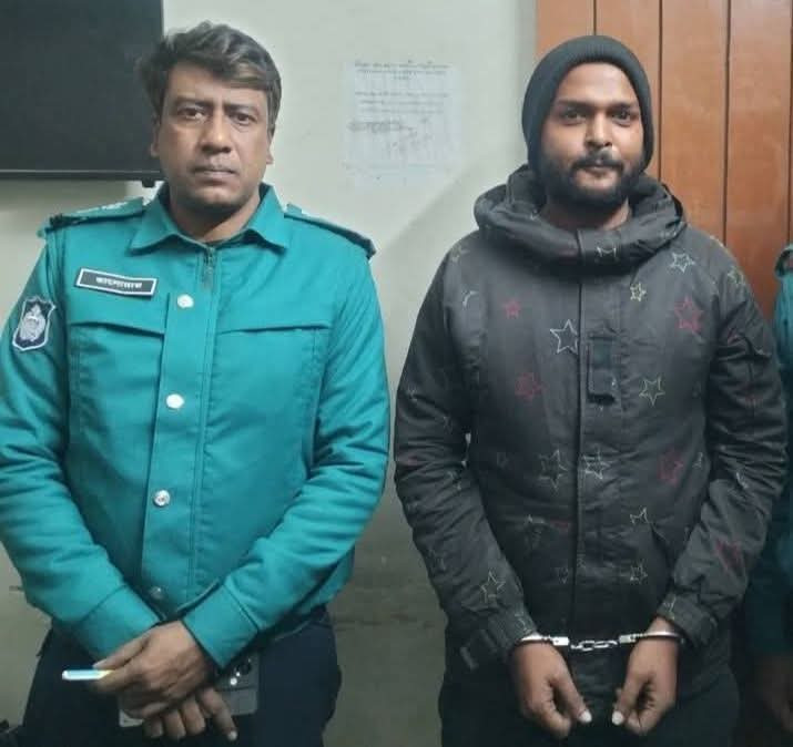 রংপুরে হত্যা মামলায় নিষিদ্ধ ঘোষিত ছাত্রলীগের নেতা অস্ত্রসহ গ্রেপ্তার