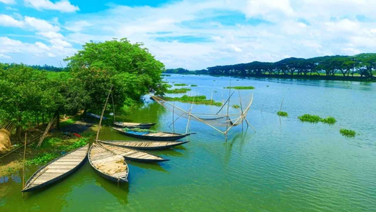 ইতিহাসের চোখে সবাই সমান