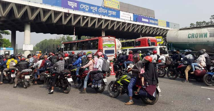 যমুনা সেতু ২৪ ঘণ্টায় মোটরসাইকেল থেকে টোল আদায় ৩ লাখ ৯ হাজার