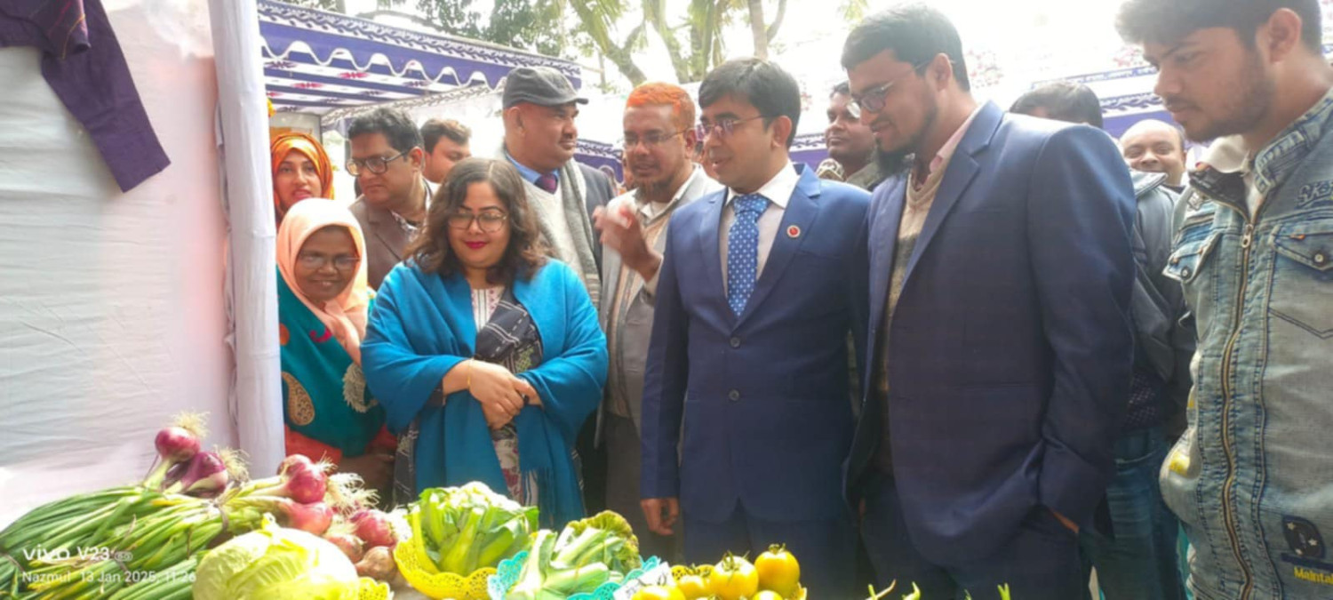 মোহনপুরে তারুণ্যের উৎসব উপলক্ষে স্হানীয় শিল্প,পণ্য প্রদর্শনী,পিঠা উৎসব ও যুব সমাবেশ