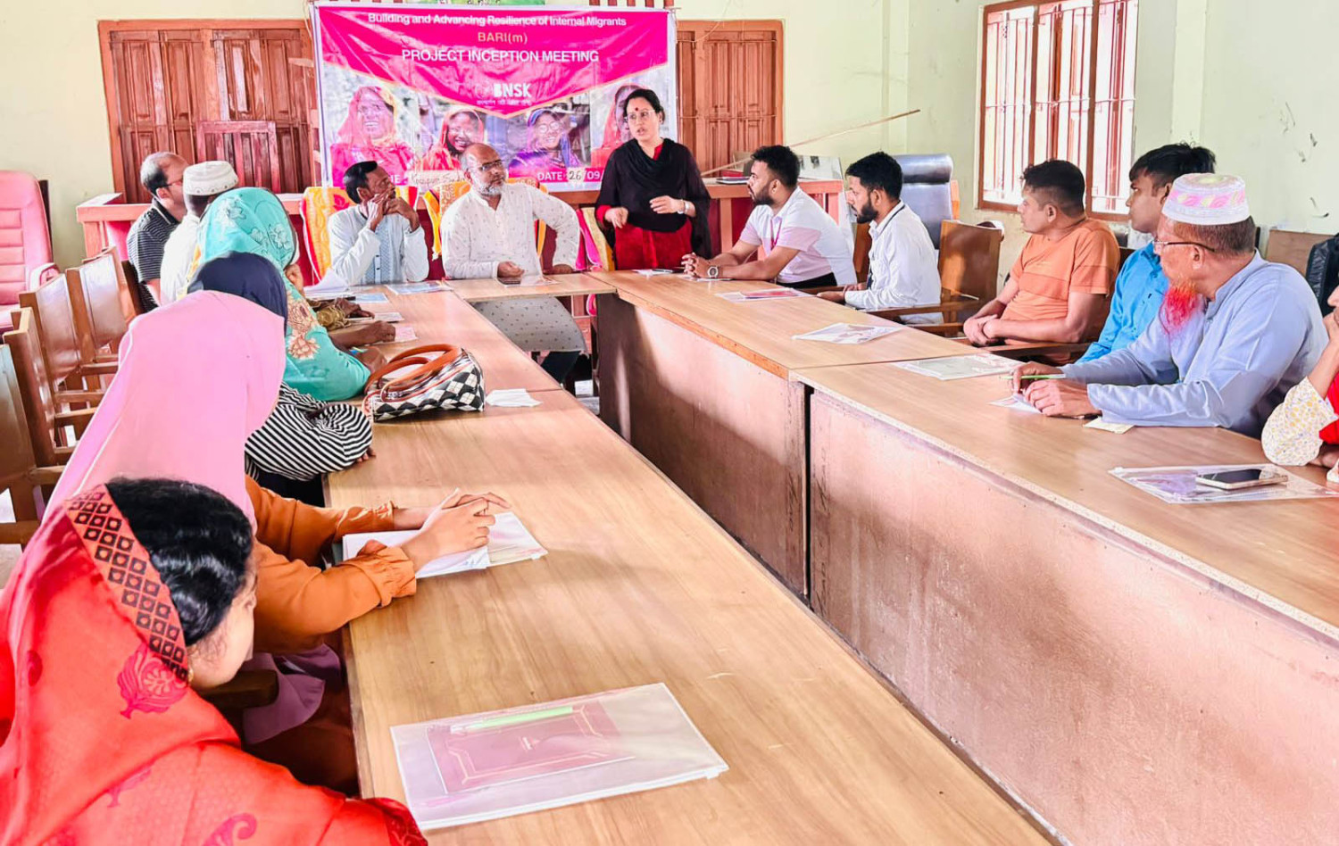 কাজিপুরে বাংলাদেশ নারী শ্রমিক কেন্দ্রের প্রকল্প  সম্পর্কে অবহিতকরণ সভা