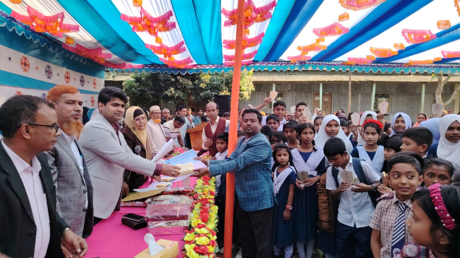 কাজিপুরে  সবুর মাওলানা স্মৃতি মেধা বৃত্তি প্রদান অনুষ্ঠিত