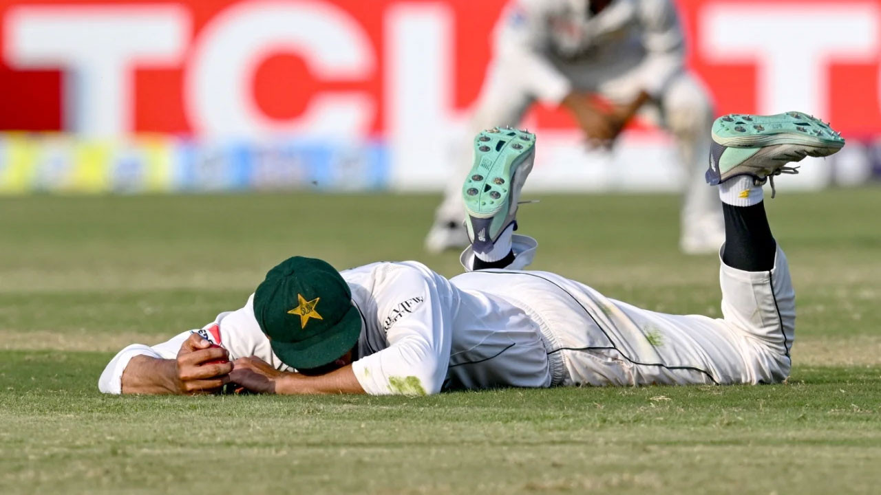 বাংলাদেশের বিপক্ষে পাকিস্তানের হারের কারণ ‘ড্রেসিংরুম’