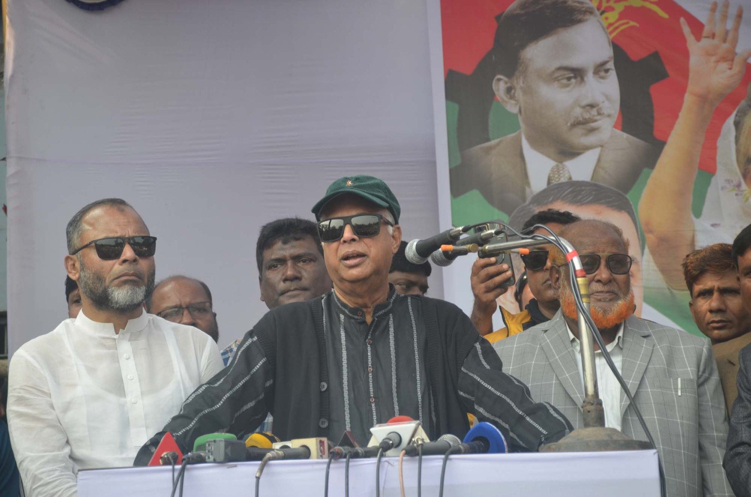 হাসিনার লুণ্ঠিত টাকা দিয়ে ১০০ টি পদ্মাসেতু তৈরী করা সম্ভব: টুকু