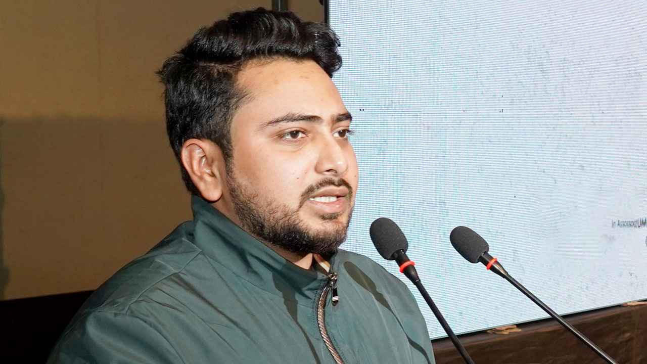 ‘সড়ক ও পরিবহন খাতে দুর্নীতিতে আগে এক দল ছিল, এখন অন্য দল করছে’