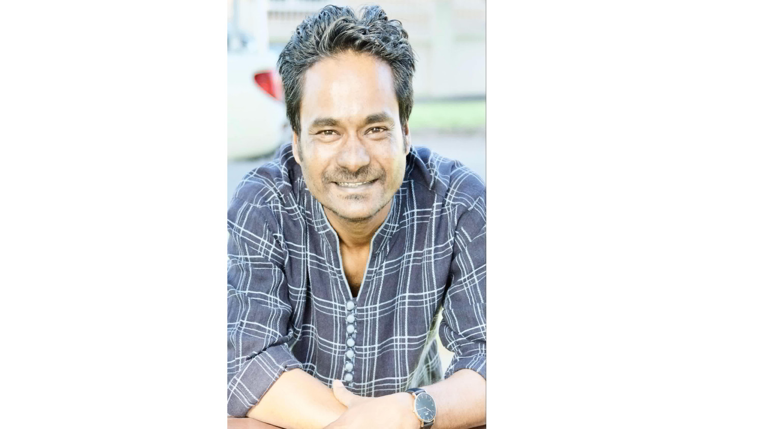 ব্ই মেলায় বেস্ট সেলার তালিকায় স্থান করে নিয়েছে প্রবাসী লেখকের  শেষ তিন ঘন্টা