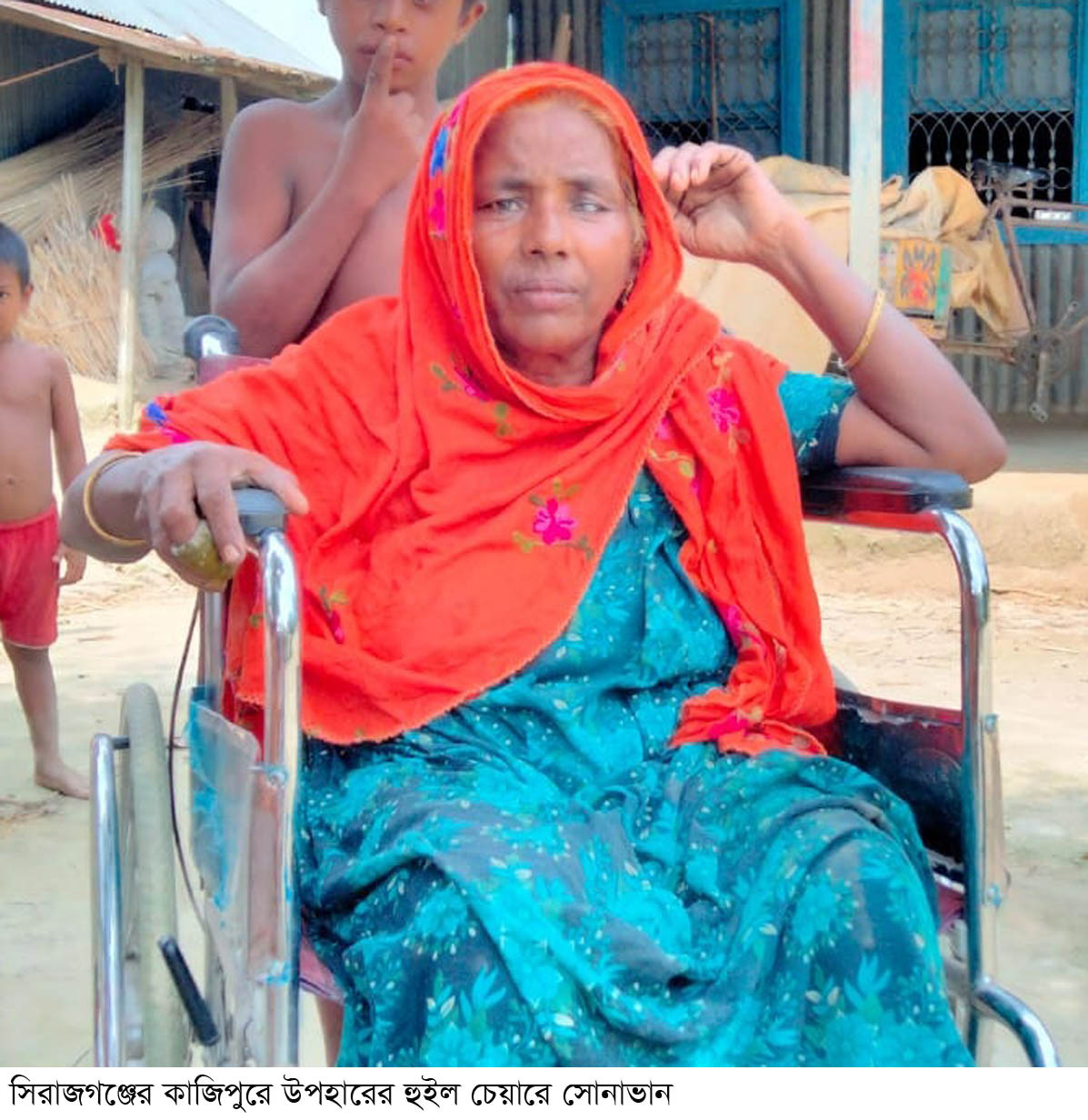 কাজিপুরের সোনাভান উপহারের হুইল চেয়ার পেয়ে খুশি