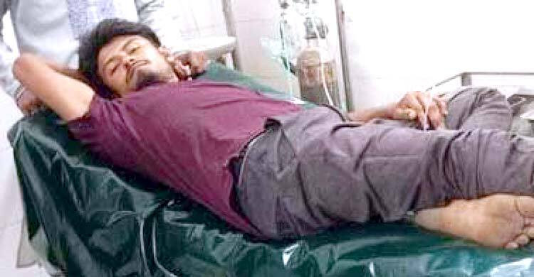 শেখ হাসিনার দেশে ফেরা নিয়ে বিতর্ক, বিএনপি কর্মী গুলিবিদ্ধ