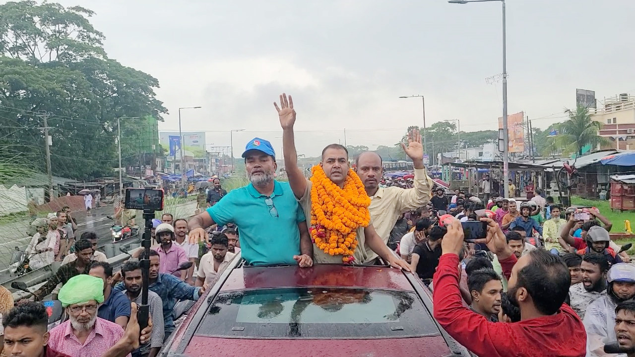দীর্ঘ কারাবাসের পর বাড়ি ফিরলেন যুবদল নেতা