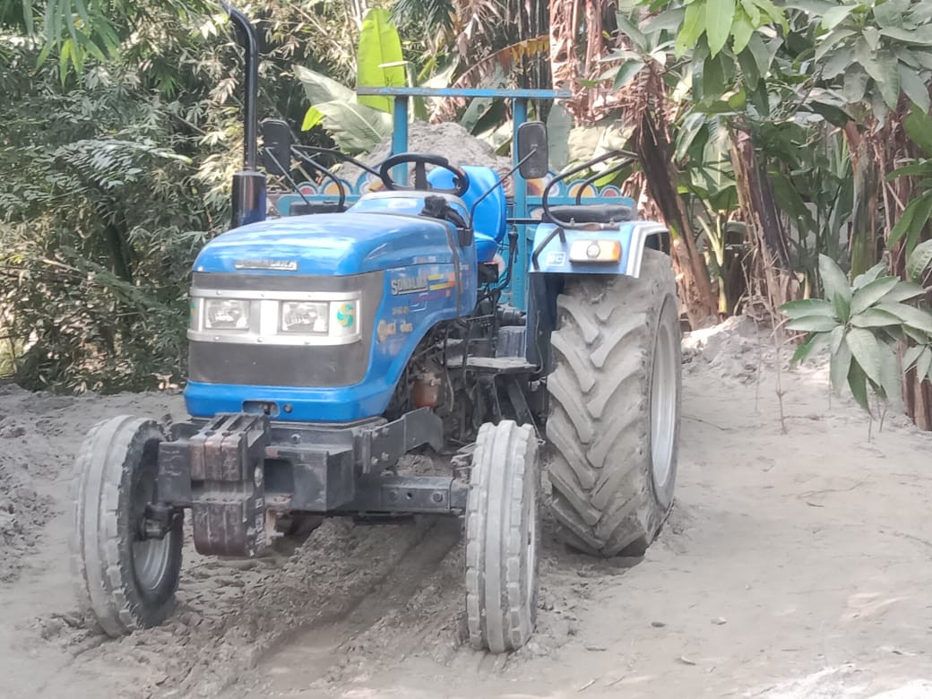 কাজিপুরে পুলিশি নিষেধ উপেক্ষা করে মাটি ভরাট- গাড়ি চাপায়  বৃদ্ধ নিহত